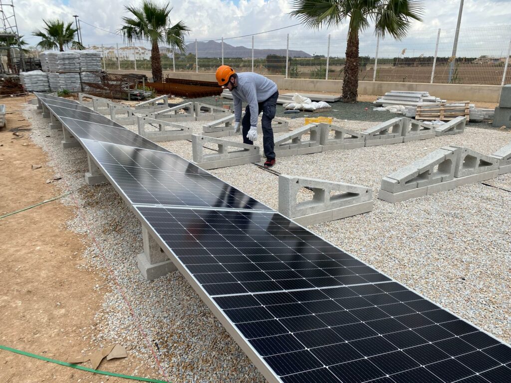 soportes de hormigón para paneles solares 15 grados con lastre en Málaga