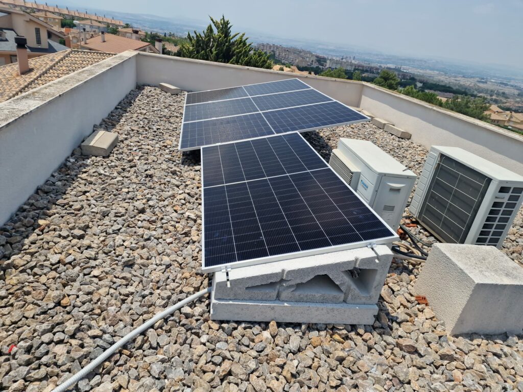 soporte de hormigón 15º H para paneles solares en Mazarrón