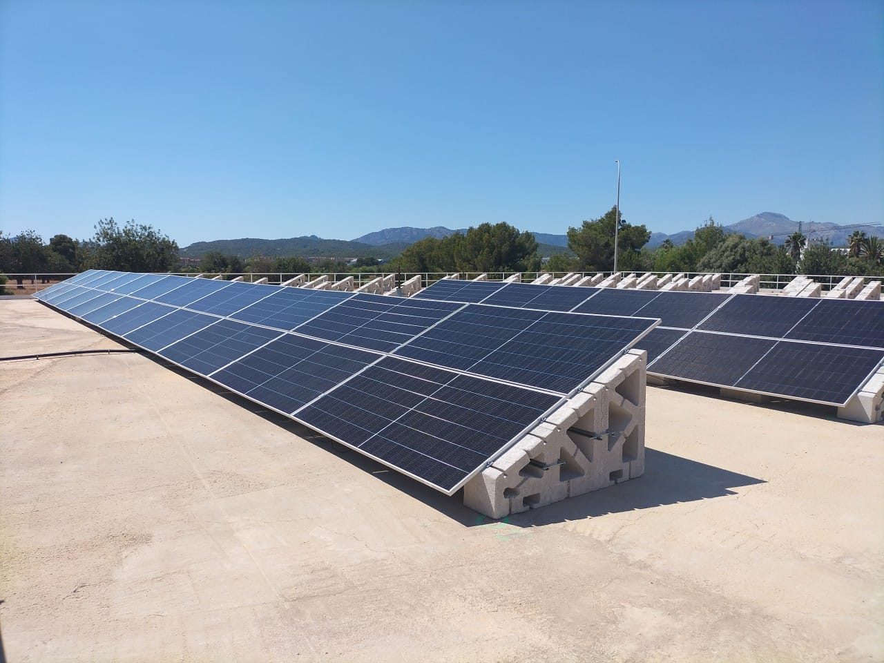 Hormicad, soportes de hormigón para paneles solares