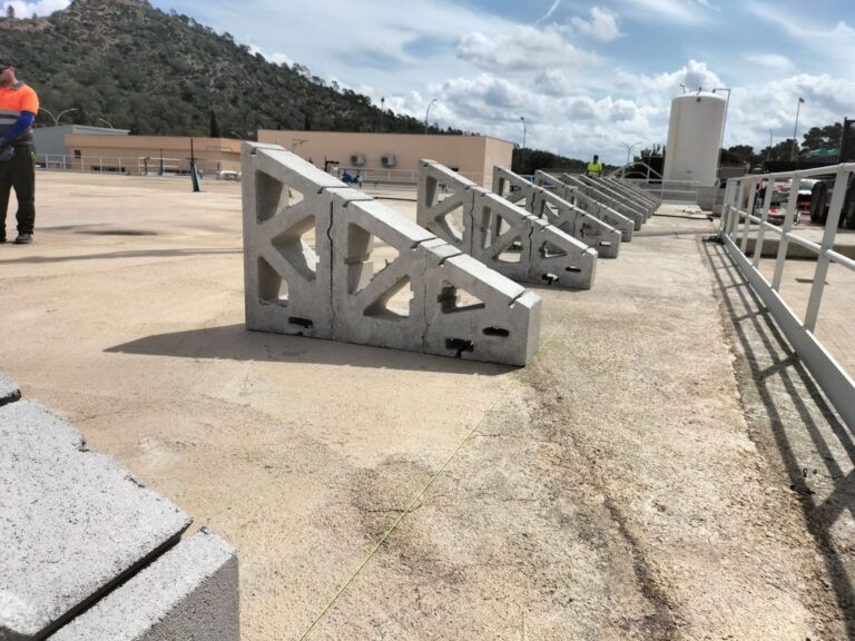 Soportes de hormigón de 25 grados para huerto solar en Mallorca-16